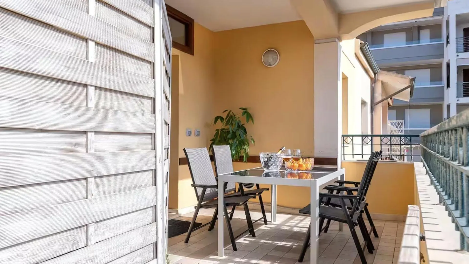 Petit Bijoux Apartment A Few Steps From The Beach, Sea View And Parking Space 알게로