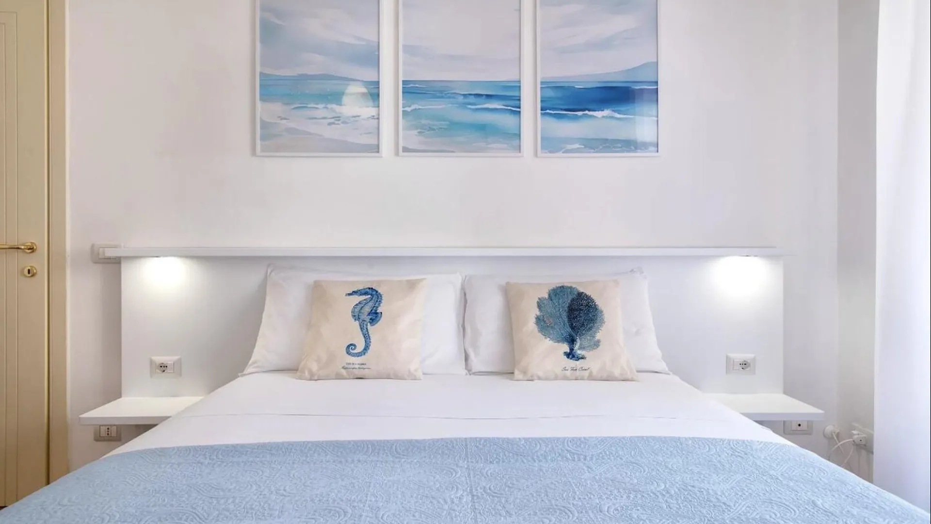 Petit Bijoux Apartment A Few Steps From The Beach, Sea View And Parking Space 알게로