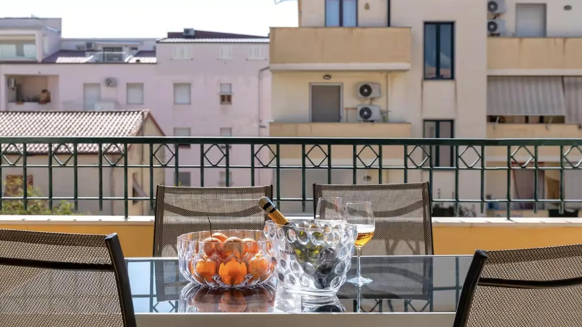 Petit Bijoux Apartment A Few Steps From The Beach, Sea View And Parking Space 알게로